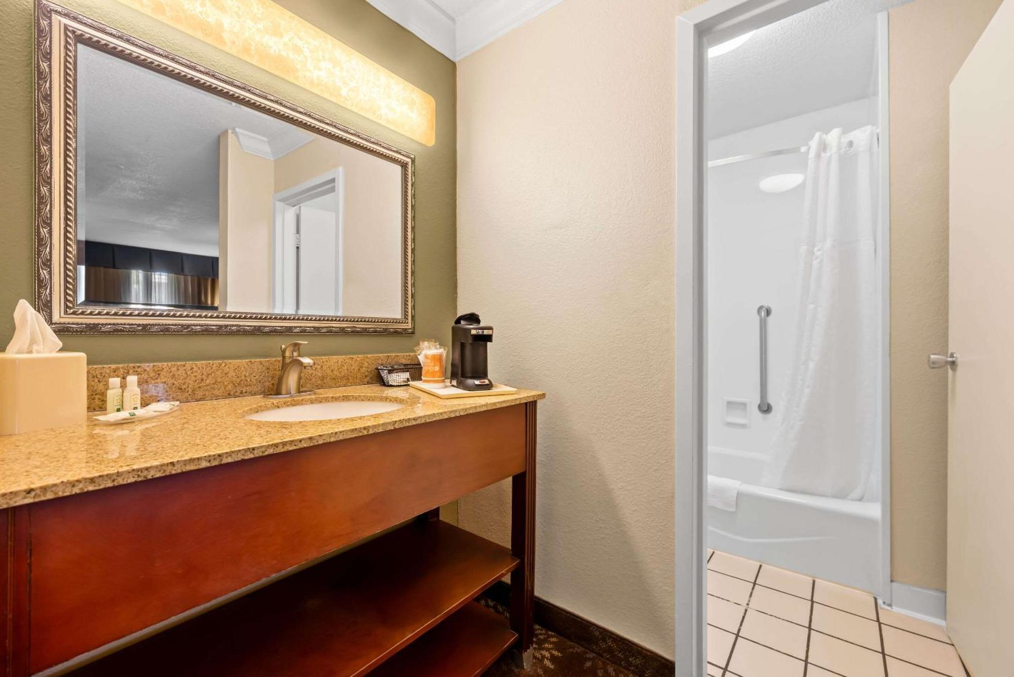 Quality Inn モーガン・シティ エクステリア 写真